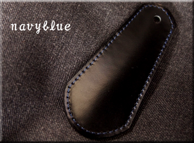 レザー小物　革製　靴べら　7色のカラーステッチが映える美しい艶のある黒革　糸はネイビーブルー